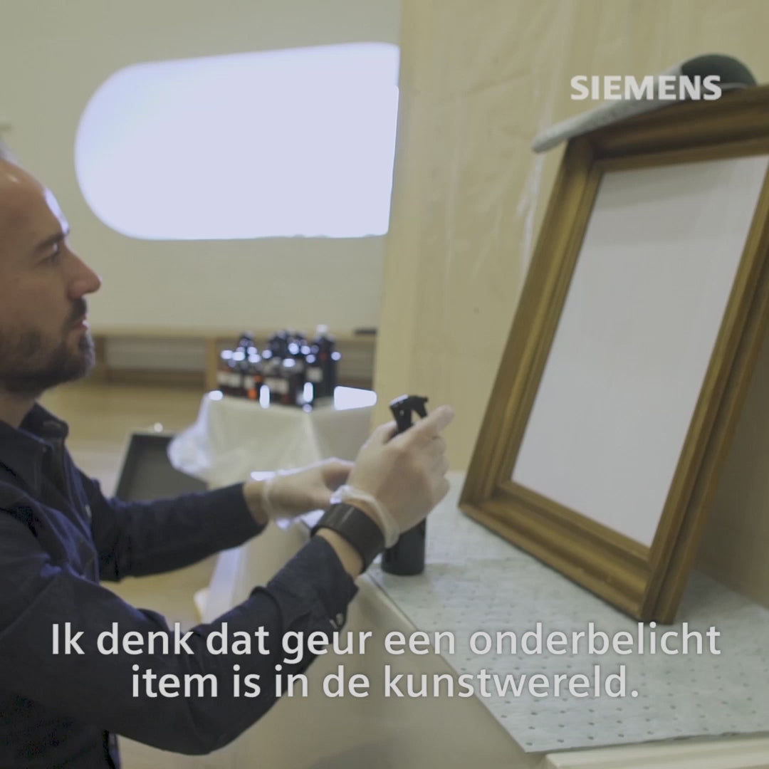 Load video: Scent creation